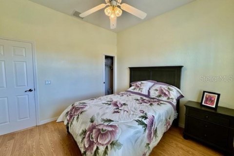 House in Punta Gorda, Florida 3 bedrooms, 188.68 sq.m. № 1543684 - photo 9