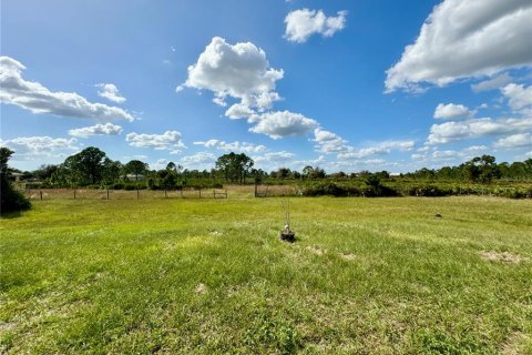 House in Punta Gorda, Florida 3 bedrooms, 188.68 sq.m. № 1543684 - photo 25