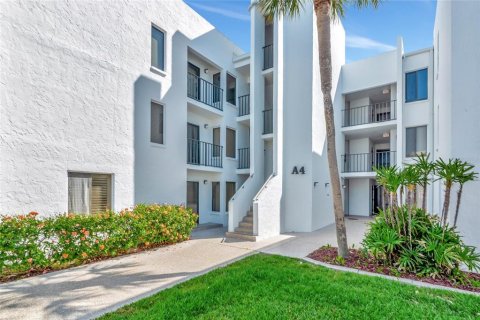 Condo in Englewood, Florida, 1 bedroom  № 1631721 - photo 2