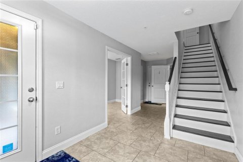 Townhouse in Orlando, Florida 4 bedrooms, 208.29 sq.m. № 2396287 - photo 2