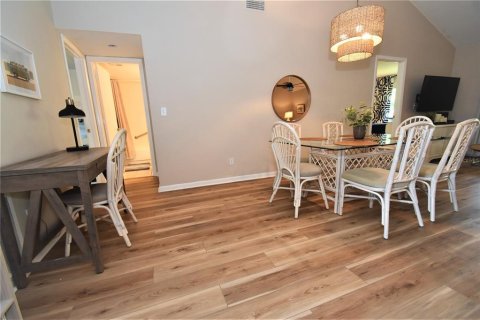 Copropriété à louer à Sarasota, Floride: 2 chambres, 103.31 m2 № 950861 - photo 4