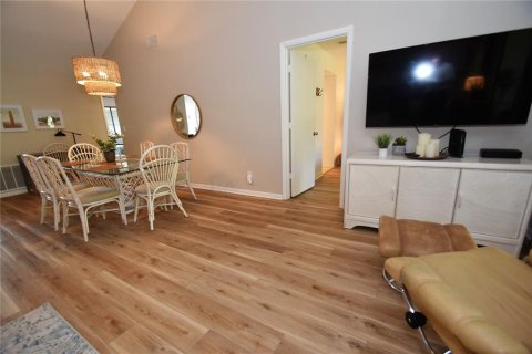 Copropriété à louer à Sarasota, Floride: 2 chambres, 103.31 m2 № 950861 - photo 6