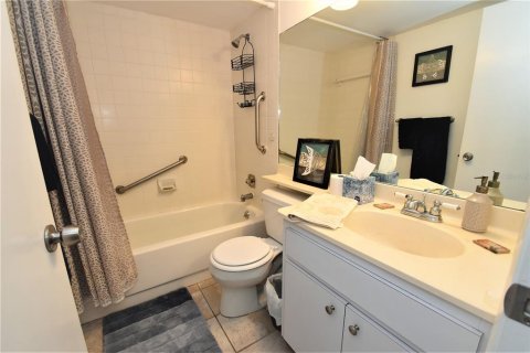 Copropriété à louer à Sarasota, Floride: 2 chambres, 103.31 m2 № 950861 - photo 9