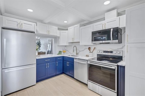 Condo in Sarasota, Florida, 2 bedrooms  № 2373222 - photo 20