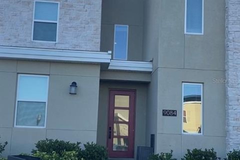 Casa en venta en Davenport, Florida, 8 dormitorios, 405.98 m2 № 1632007 - foto 1