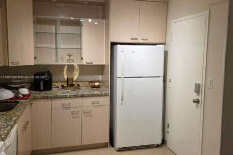 Copropriété à vendre à Hallandale Beach, Floride: 2 chambres, 102.19 m2 № 1952969 - photo 6