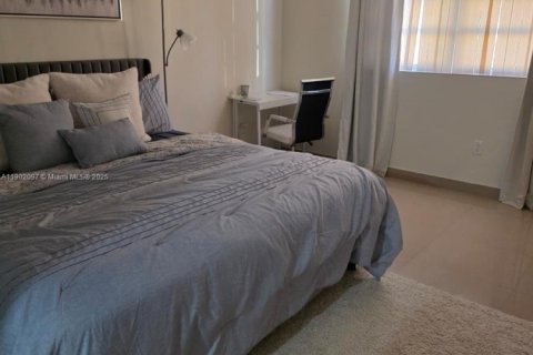 Copropriété à vendre à Hallandale Beach, Floride: 2 chambres, 102.19 m2 № 1952969 - photo 10