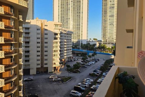 Copropriété à vendre à Hallandale Beach, Floride: 2 chambres, 102.19 m2 № 1952969 - photo 13