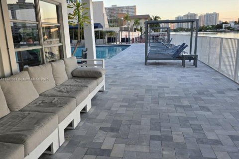 Copropriété à vendre à Hallandale Beach, Floride: 2 chambres, 102.19 m2 № 1952969 - photo 4