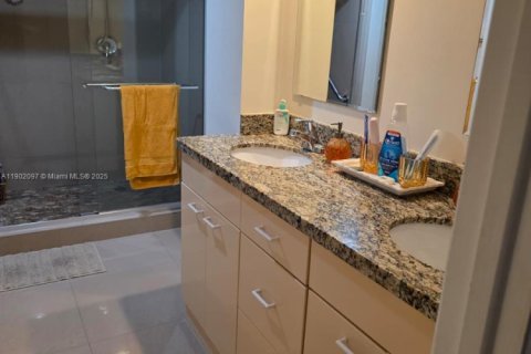 Copropriété à vendre à Hallandale Beach, Floride: 2 chambres, 102.19 m2 № 1952969 - photo 11