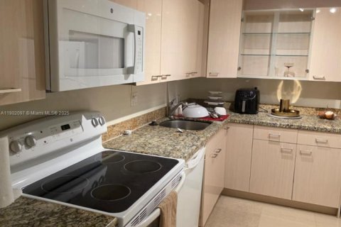 Copropriété à vendre à Hallandale Beach, Floride: 2 chambres, 102.19 m2 № 1952969 - photo 7