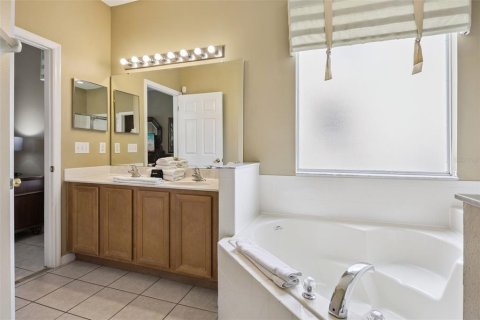 Casa en venta en Davenport, Florida, 6 dormitorios, 257.43 m2 № 2207252 - foto 17