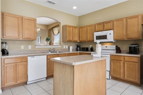 Casa en venta en Davenport, Florida, 6 dormitorios, 257.43 m2 № 2207252 - foto 12