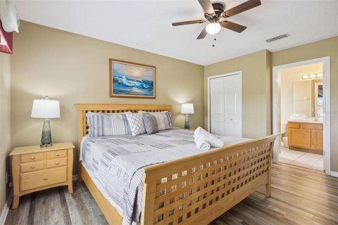 Casa en venta en Davenport, Florida, 6 dormitorios, 257.43 m2 № 2207252 - foto 25