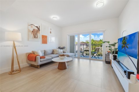 Condominio en venta en Coral Gables, Florida, 2 dormitorios, 146.51 m2 № 1936297 - foto 1