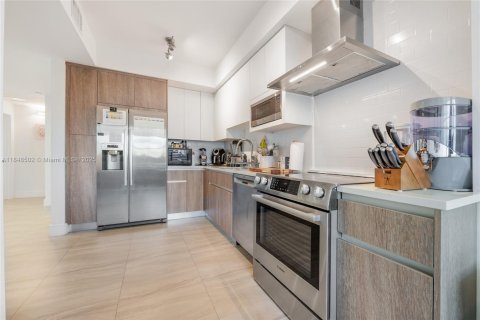 Condominio en venta en Coral Gables, Florida, 2 dormitorios, 146.51 m2 № 1936297 - foto 8