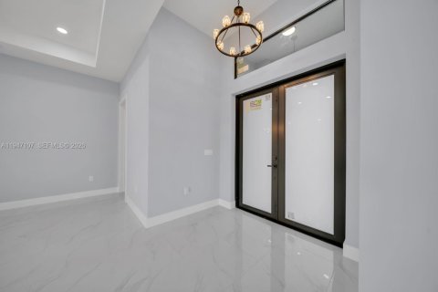 House in Lehigh Acres, Florida 3 bedrooms, 142.23 sq.m. № 2003262 - photo 25