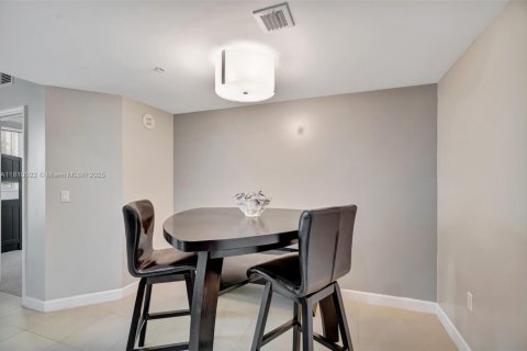 Copropriété à louer à West Palm Beach, Floride: 2 chambres, 97.08 m2 № 1959760 - photo 10