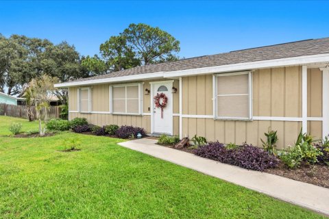 House in Port St. Lucie, Florida 3 bedrooms, 146.23 sq.m. № 2389866 - photo 5
