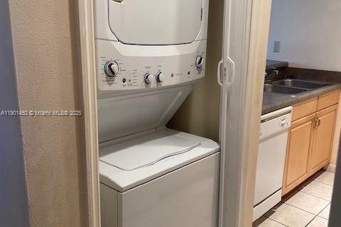 Снять в аренду кондоминиум в Корал-Спрингс, Флорида 2 спальни, № 1951716 - фото 9