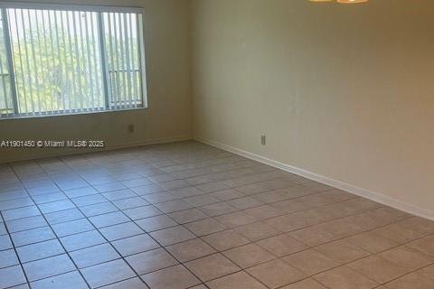 Снять в аренду кондоминиум в Корал-Спрингс, Флорида 2 спальни, № 1951716 - фото 5