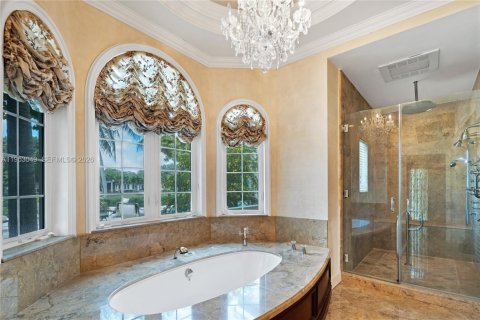 House in Coral Gables, Florida 7 bedrooms, 798.96 sq.m. № 2007774 - photo 28