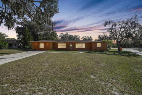 House in Arcadia, Florida 3 bedrooms, 166.57 sq.m. № 2094395 - photo 2