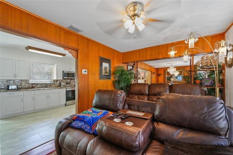 House in Arcadia, Florida 3 bedrooms, 166.57 sq.m. № 2094395 - photo 11