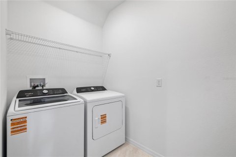 Touwnhouse à louer à Clermont, Floride: 3 chambres, 153.47 m2 № 2429247 - photo 12