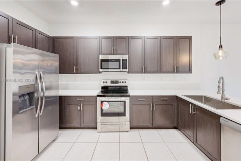 Купить таунхаус в Хомстед, Флорида 4 спальни, 169.08м2, № 2045954 - фото 8