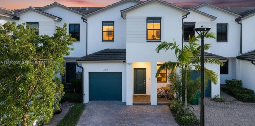 Таунхаус в Хомстед, Флорида 4 спальни, 169.08м2 № 2045954