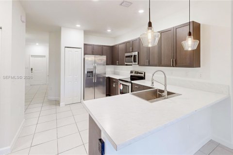 Купить таунхаус в Хомстед, Флорида 4 спальни, 169.08м2, № 2045954 - фото 9