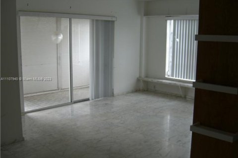 Copropriété à vendre à Lauderhill, Floride: 2 chambres, 94.39 m2 № 2014627 - photo 2