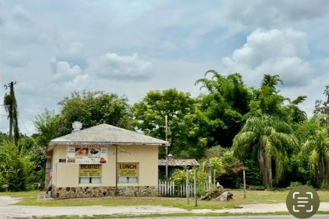 Commercial property in Sumter, Florida 185.62 sq.m. № 1852833 - photo 1