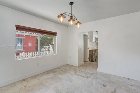 Casa en venta en Coral Gables, Florida, 2 dormitorios, 143.53 m2 № 2026827 - foto 6