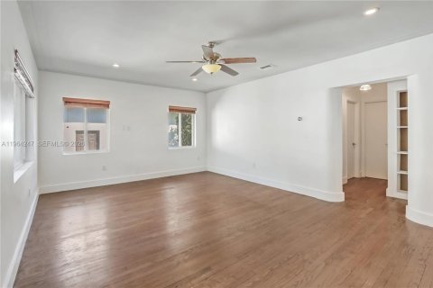 Casa en venta en Coral Gables, Florida, 2 dormitorios, 143.53 m2 № 2026827 - foto 4
