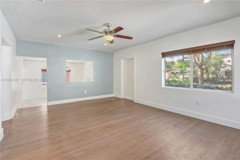 Casa en venta en Coral Gables, Florida, 2 dormitorios, 143.53 m2 № 2026827 - foto 5