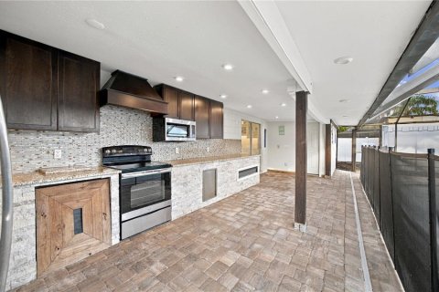 Купить виллу или дом в Брэндон, Флорида 6 комнат, 126.35м2, № 2430501 - фото 29