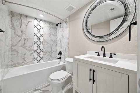 Купить виллу или дом в Брэндон, Флорида 6 комнат, 126.35м2, № 2430501 - фото 26