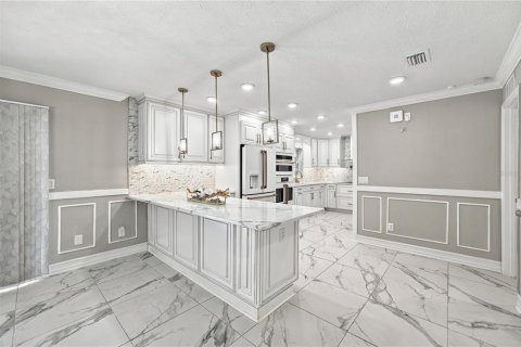 Купить виллу или дом в Брэндон, Флорида 6 комнат, 126.35м2, № 2430501 - фото 9