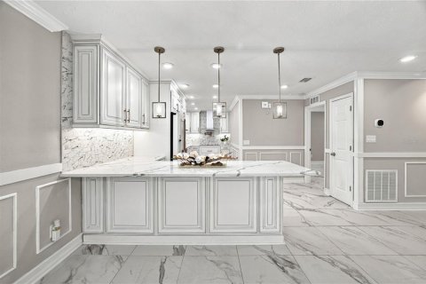 Купить виллу или дом в Брэндон, Флорида 6 комнат, 126.35м2, № 2430501 - фото 8