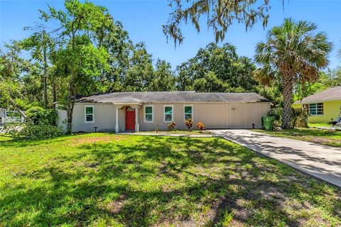 Villa ou maison à vendre à Tampa, Floride: 4 chambres, 132.29 m2 № 1912514 - photo 1