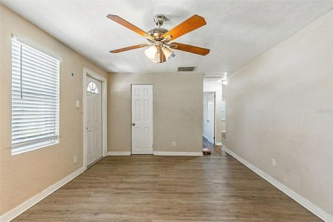 Villa ou maison à vendre à Tampa, Floride: 4 chambres, 132.29 m2 № 1912514 - photo 7