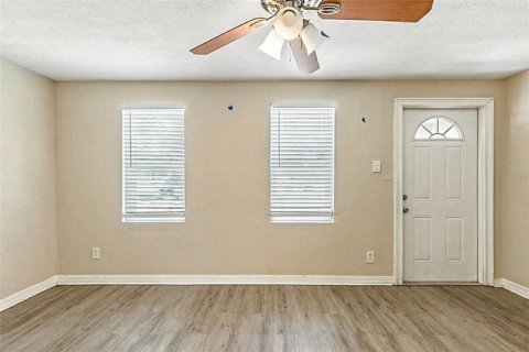 Villa ou maison à vendre à Tampa, Floride: 4 chambres, 132.29 m2 № 1912514 - photo 4