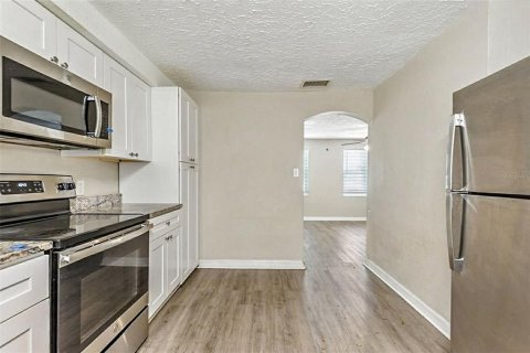 Villa ou maison à vendre à Tampa, Floride: 4 chambres, 132.29 m2 № 1912514 - photo 10