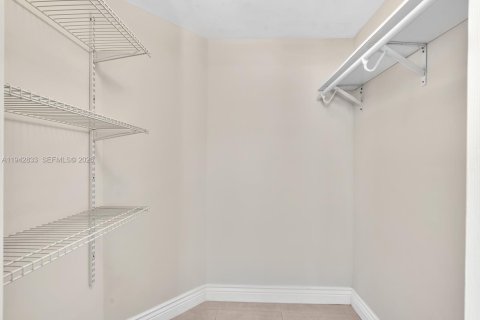 Copropriété à louer à Sunny Isles Beach, Floride: 2 chambres, 103.68 m2 № 2000169 - photo 30