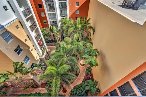 Copropriété à louer à Sunny Isles Beach, Floride: 2 chambres, 103.68 m2 № 2000169 - photo 20