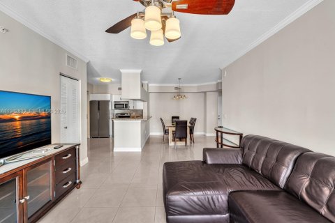 Copropriété à louer à Sunny Isles Beach, Floride: 2 chambres, 103.68 m2 № 2000169 - photo 17