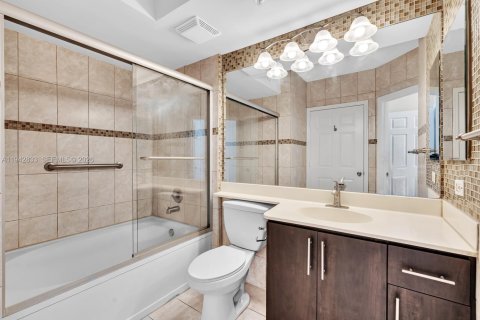 Copropriété à louer à Sunny Isles Beach, Floride: 2 chambres, 103.68 m2 № 2000169 - photo 27