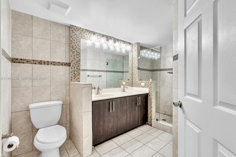 Copropriété à louer à Sunny Isles Beach, Floride: 2 chambres, 103.68 m2 № 2000169 - photo 21